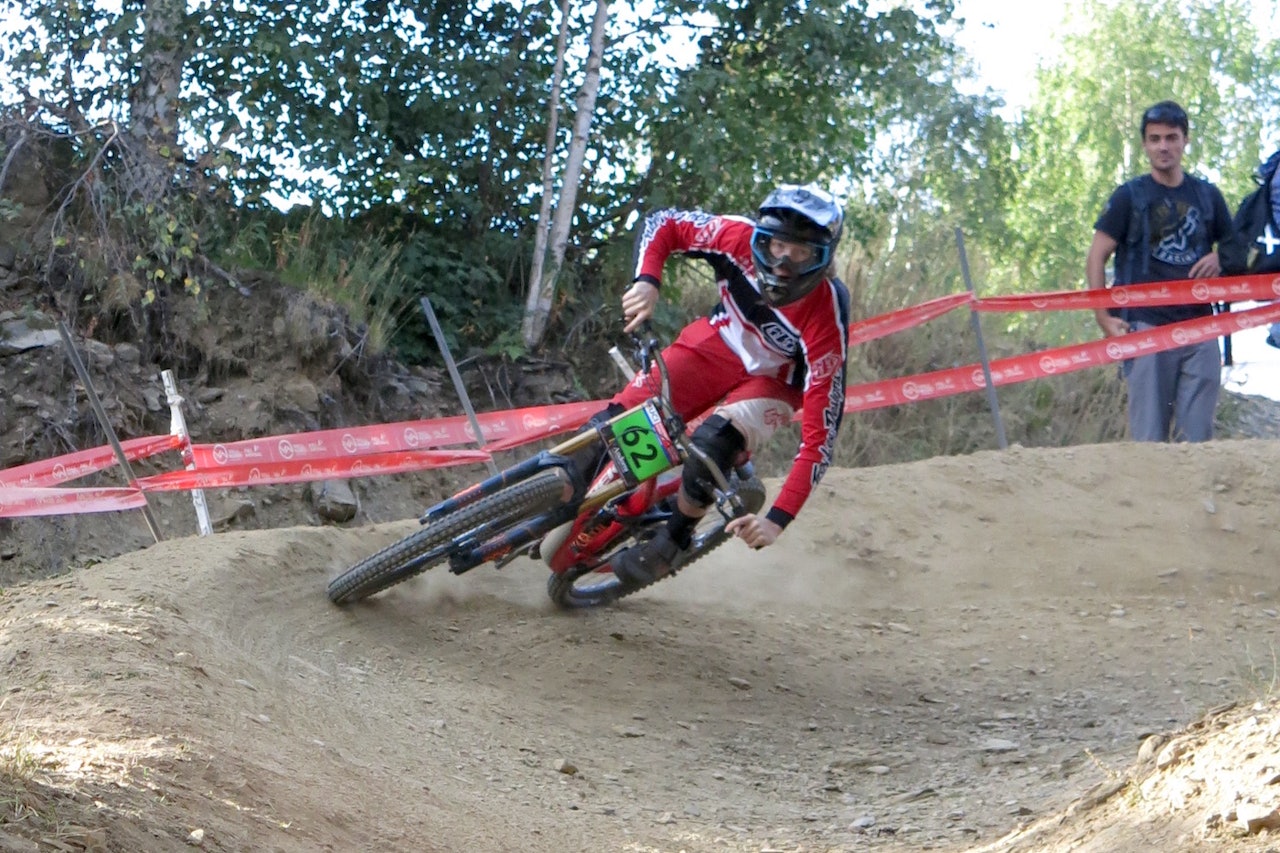 Frikk Hess-Bolstad fra IK Hero fikk en opptur på tampen av sin siste juniorsesong. Det gir motivasjon for videre satsing. Her fra verdenscupen i Andorra i september. Foto: Vera Leivsdottir Frikk Hess-Bolstad fra IK Hero fikk en opptur på tampen av sin siste juniorsesong. Det gir motivasjon for videre satsing. Her fra verdenscupen i Andorra i september. Foto: Vera Leivsdottir