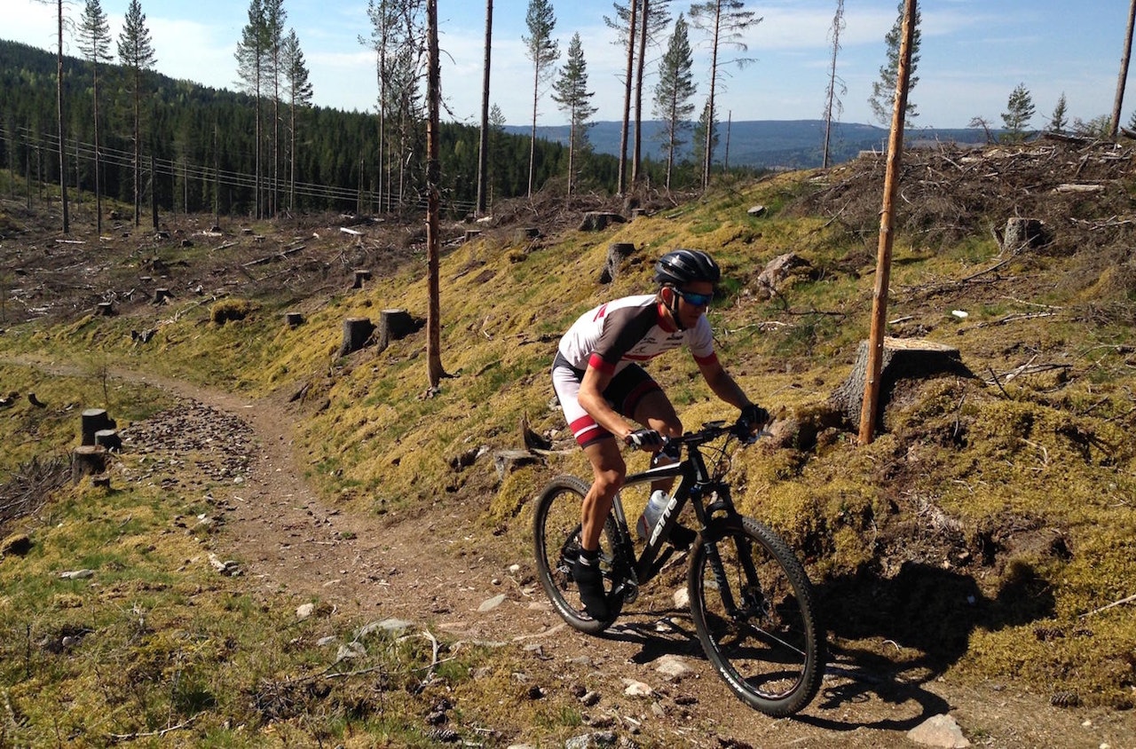 Løypa i Rojan Offroad byr på variert terreng og underlag, fra sti til kjerreveg og grus, og fint lite asfalt. Foto: Arrangøren Løypa i Rojan Offroad byr på variert terreng og underlag, fra sti til kjerreveg og grus, og fint lite asfalt. Foto: Arrangøren