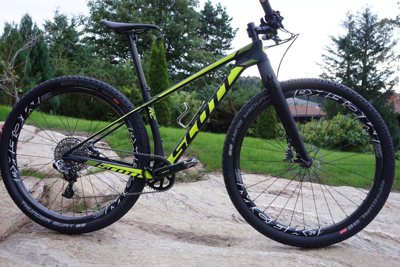 SUPERLETT: Borghild Løvset sin Birkensykkel veier under åtte kilo. Foto: Privat borghild løvset sykkel scott