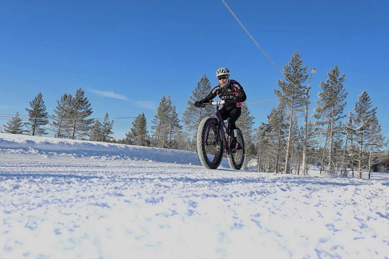 Emma Kristine Skjerstad hadde ikke veldig mange kvinnelige konkurrenter under det uoffisielle norgesmesterskapet i fatbike på Lygna i vinter. Det vil hun gjøre noe med. Foto: Ola Morken Emma Kristine Skjerstad hadde ikke veldig mange kvinnelige konkurrenter under det uoffisielle norgesmesterskapet i fatbike på Lygna i vinter. Det vil hun gjøre noe med. Foto: Ola Morken