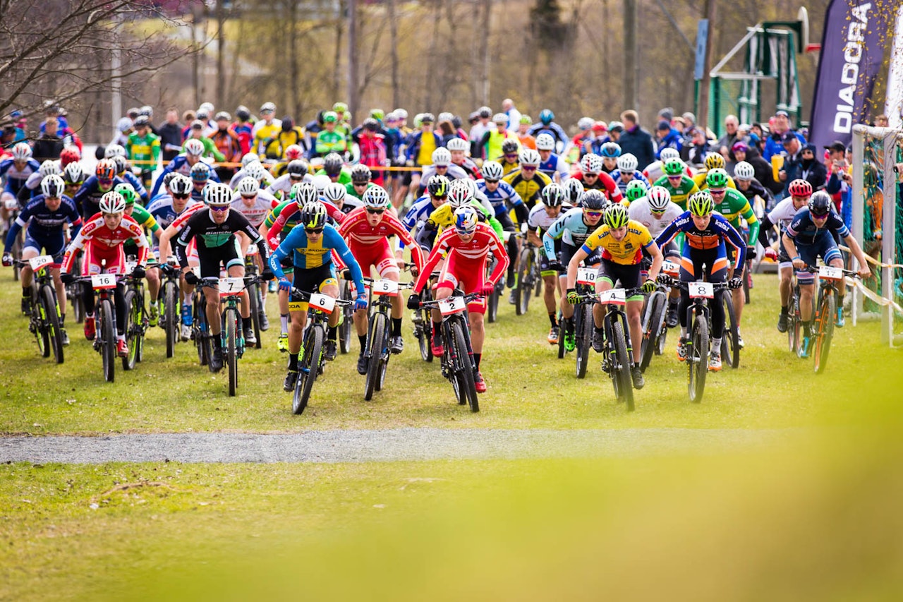 HERRESTARTEN: Det var et raskt felt som stilte til start i herreklassen på Darbu. (foto: Snorre Veggan) HERRESTARTEN: Det var et raskt felt som stilte til start i herreklassen på Darbu. (foto: Snorre Veggan)