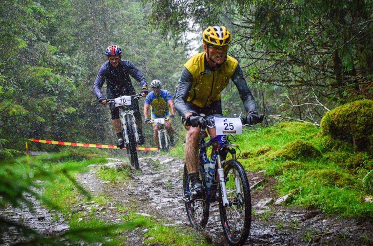 Postvegrittet 2013 var av de våtere utgavene. Lørdag ser været langt bedre ut. Foto: Monica J. Haugen/Arrangøren Postvegrittet 2013 var av de våtere utgavene. Lørdag ser været langt bedre ut. Foto: Monica J. Haugen/Arrangøren