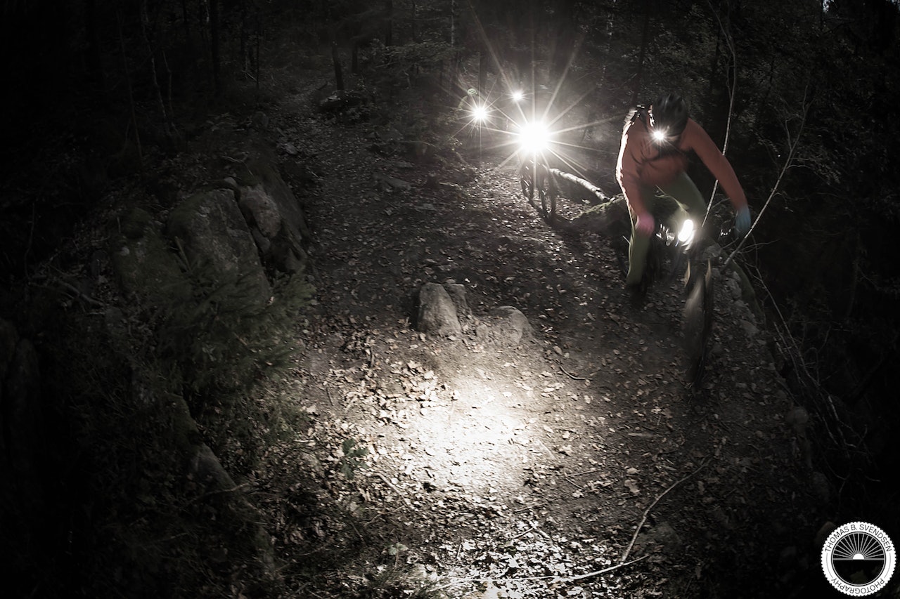 Festivalsjef Jan Fasting tråkker igang årets Lowcamp med lyktetur. Foto: Thomas Brynjulf Svendsen Festivalsjef Jan Fasting tråkker igang årets Lowcamp med lyktetur. Foto: Thomas Brynjulf Svendsen