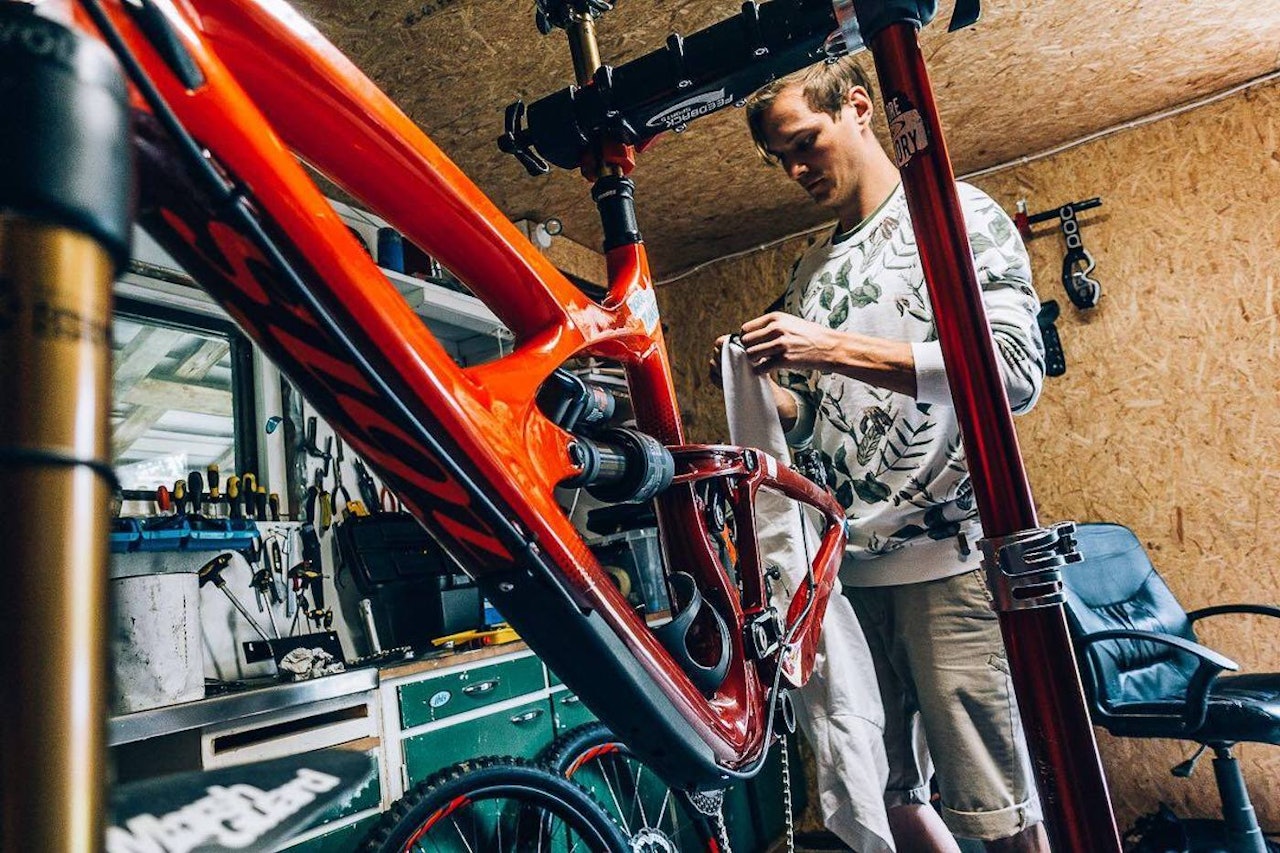 Zakarias Blom Johansen ligger på 19.plass sammenlagt i Enduro World Series etter fem av åtte runder. Foto: Niklas Wallner Zakarias Blom Johansen ligger på 19.plass sammenlagt i Enduro World Series etter fem av åtte runder. Foto: Niklas Wallner