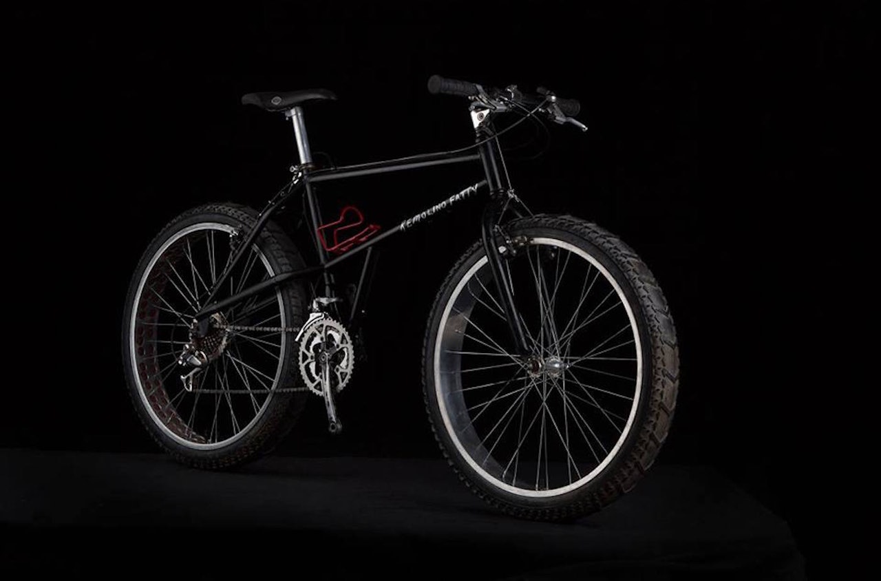 Denne fatbiken er en Remolina fra 1999 og starten på et samarbeid mellom New Mexico og Alaska, som i løpet av 10 år be en helt ny industri. Foto: Fatbike Expo Denne fatbiken er en Remolina fra 1999 og starten på et samarbeid mellom New Mexico og Alaska, som i løpet av 10 år be en helt ny industri. Foto: Fatbike Expo
