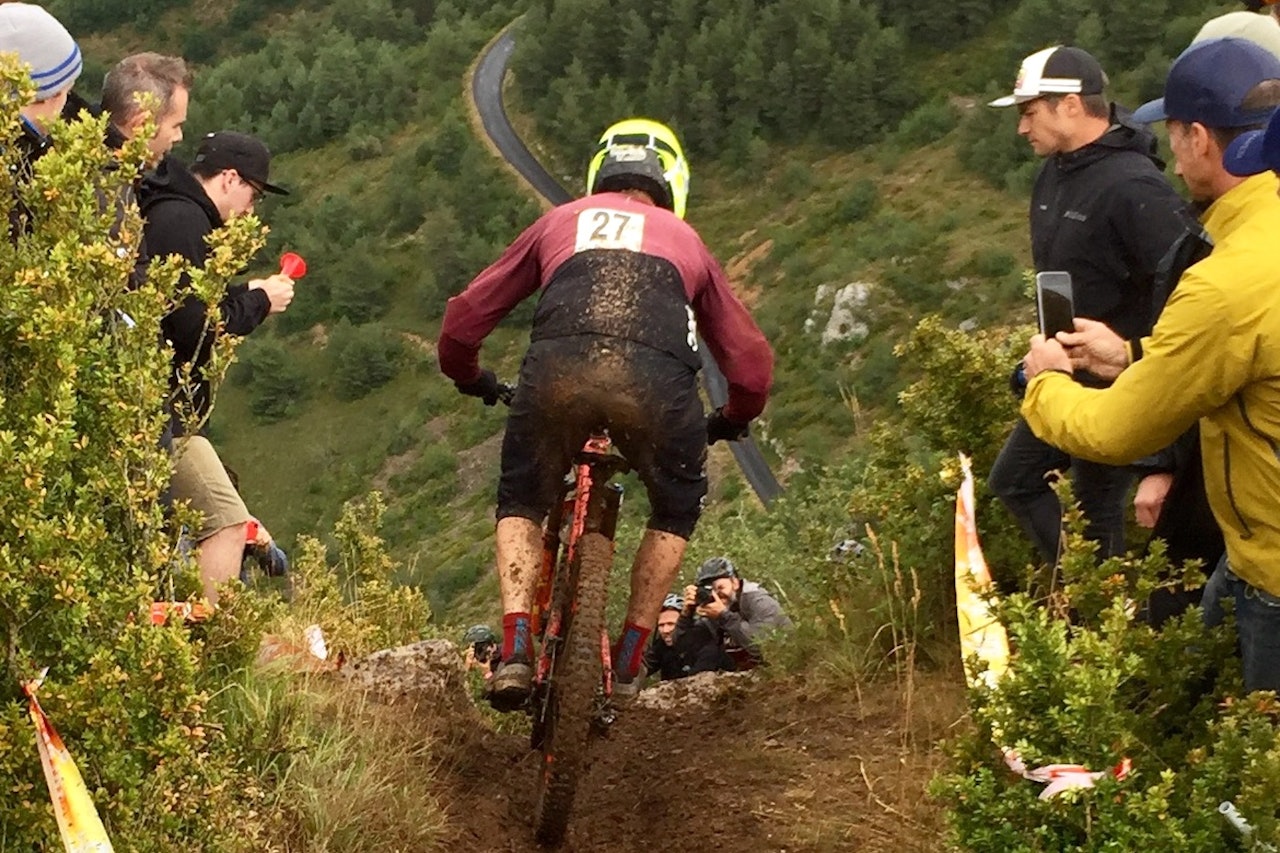 Zakarias Blom Johansen ble nummer 32 på Enduro World Series runden i Millau i Frankrike, under særdeles gjørmete forhold. Foto: Bjørn Johansen Zakarias Blom Johansen ble nummer 32 på Enduro World Series runden i Millau i Frankrike, under særdeles gjørmete forhold. Foto: Bjørn Johansen