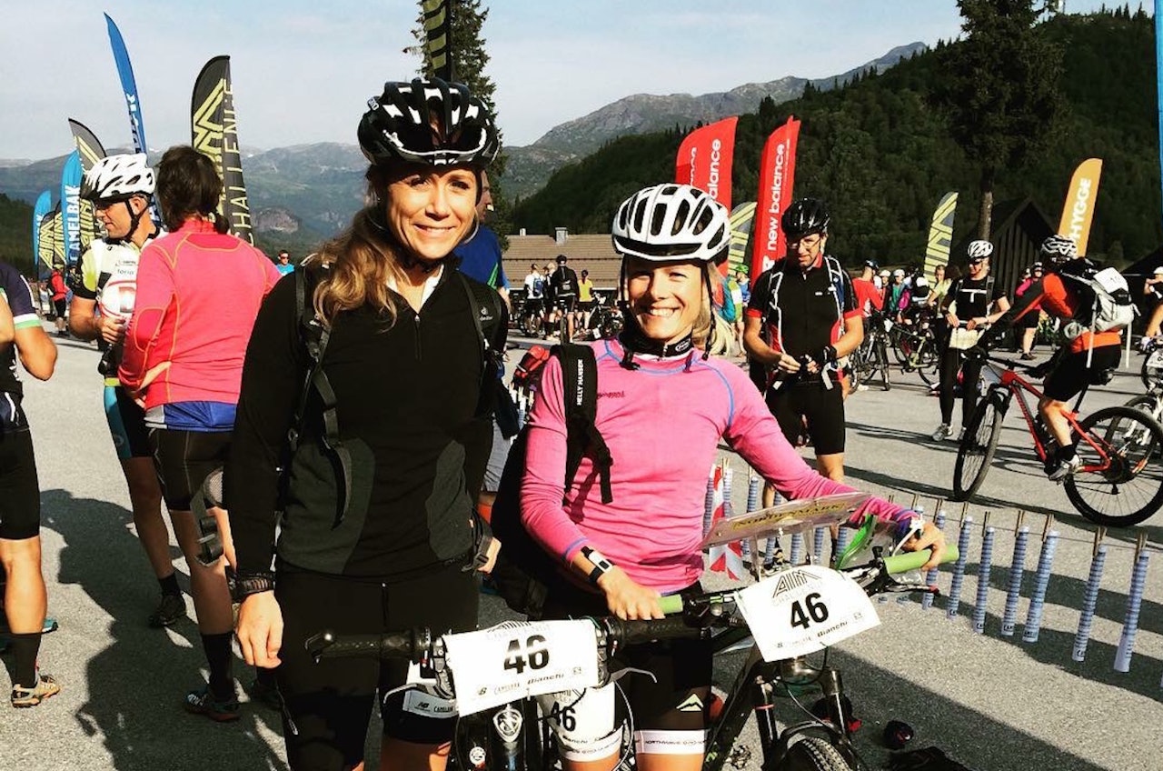 Siv C. Hamre (til venstre) og Ingema Vik har bare konkurrert sammen som team en gang, i AIM Challenge Hemsedal 2015. I juli legger de ut på 7 lange etapper i TransAlp, til inntekt for barnekreft. Foto: Privat Siv C. Hamre (til venstre) og Ingema Vik har bare konkurrert sammen som team en gang, i AIM Challenge Hemsedal 2015. I juli legger de ut på 7 lange etapper i TransAlp, til inntekt for barnekreft. Foto: Privat