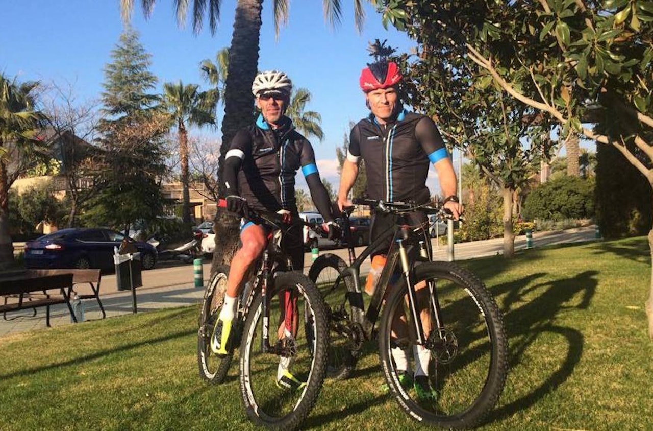 Kjell Karlsen og Thomas M. Bordersen sikter høyt i Andalucia Bike Race i år: Seier er det som duger. Foto: Privat Kjell Karlsen og Thomas M. Bordersen sikter høyt i Andalucia Bike Race i år: Seier er det som duger. Foto: Privat