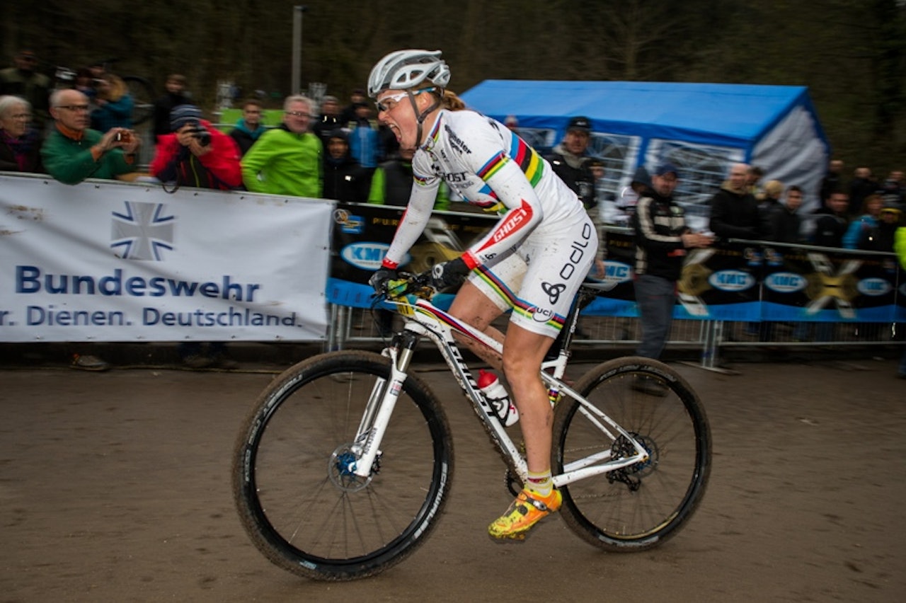 VERDENSMESTER: Alexandra Engen er helt klart lørdagens store forhåndsfavoritt til å stikke av med seieren i sprintøvelsen. Foto: www.alexandraengen.com VERDENSMESTER: Alexandra Engen er helt klart lørdagens store forhåndsfavoritt til å stikke av med seieren i sprintøvelsen. Foto: www.alexandraengen.com