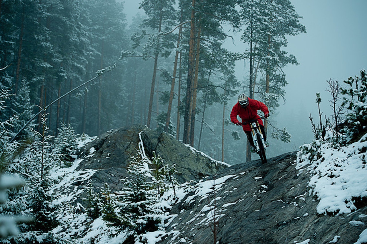 SNØFØRE: Andreas Vold nyter halvglatte sva, nysnø og superfete stier under Nesbyen Freeride i helga. Alle foto: Vegard Breie SNØFØRE: Andreas Vold nyter halvglatte sva, nysnø og superfete stier under Nesbyen Freeride i helga. Alle foto: Vegard Breie