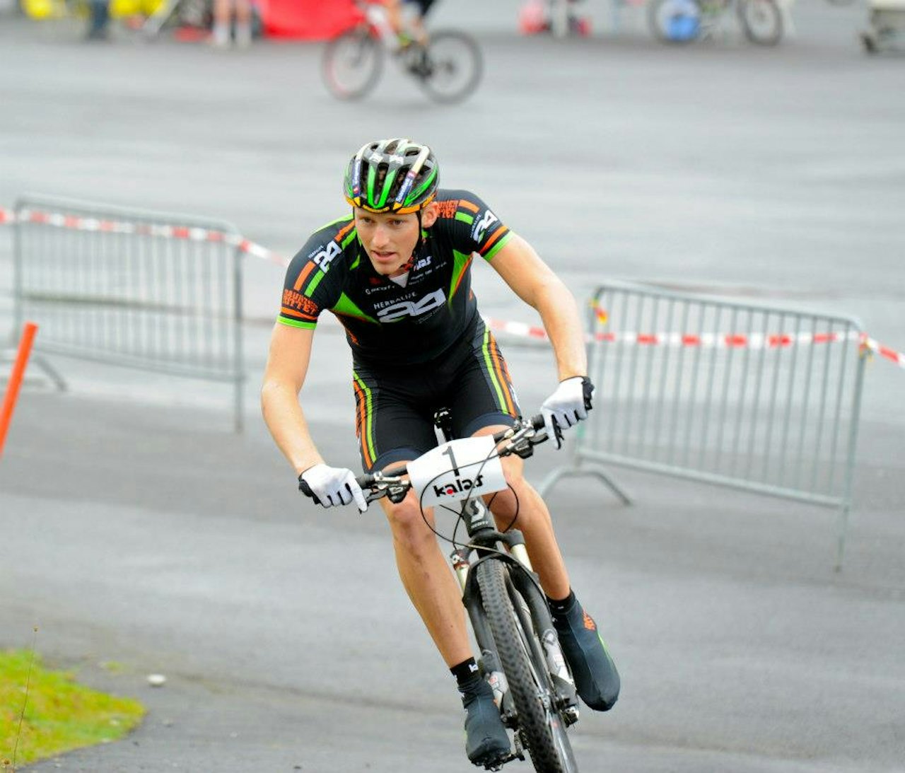 KLAR: Etter et sykdomsavbrudd tidligere i vinter, er Ola Kjøren klar for sesongstart i Frankrike i slutten av mars. Foto: Team Herbalife 24 Raumerrytter. KLAR: Etter et sykdomsavbrudd tidligere i vinter, er Ola Kjøren klar for sesongstart i Frankrike i slutten av mars. Foto: Team Herbalife 24 Raumerrytter.