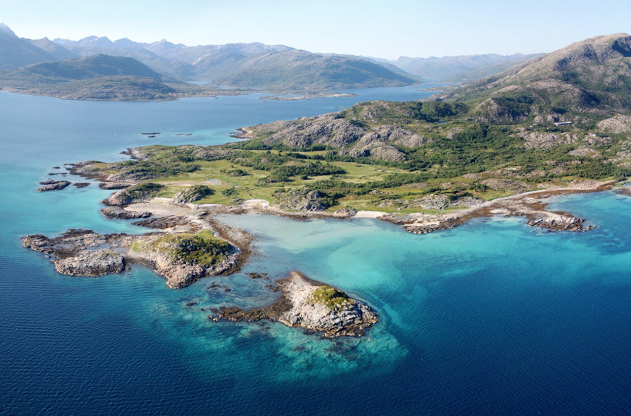 Slaget om Fem Fjorder skal utkjempes her, ved Nes Fort på halvøya sør for Lødingen. Foto: Arrangøren Slaget om Fem Fjorder skal utkjempes her, ved Nes Fort på halvøya sør for Lødingen. Foto: Arrangøren