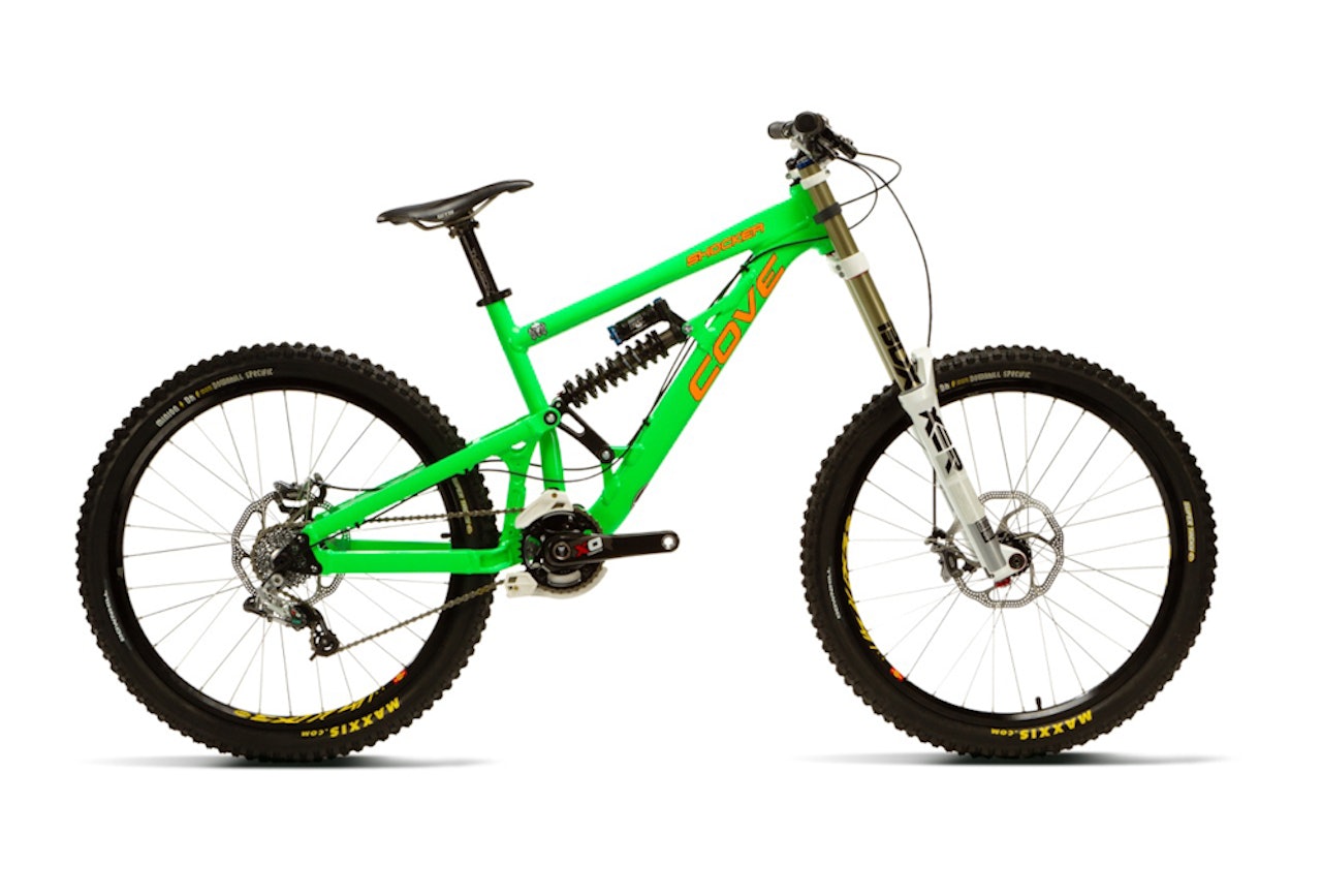 GROVT REDSKAP: Cove Shocker er DH-sykkelen i et sortiment som inneholder mye, men har basis i dh, dirt og freeride. GROVT REDSKAP: Cove Shocker er DH-sykkelen i et sortiment som inneholder mye, men har basis i dh, dirt og freeride.