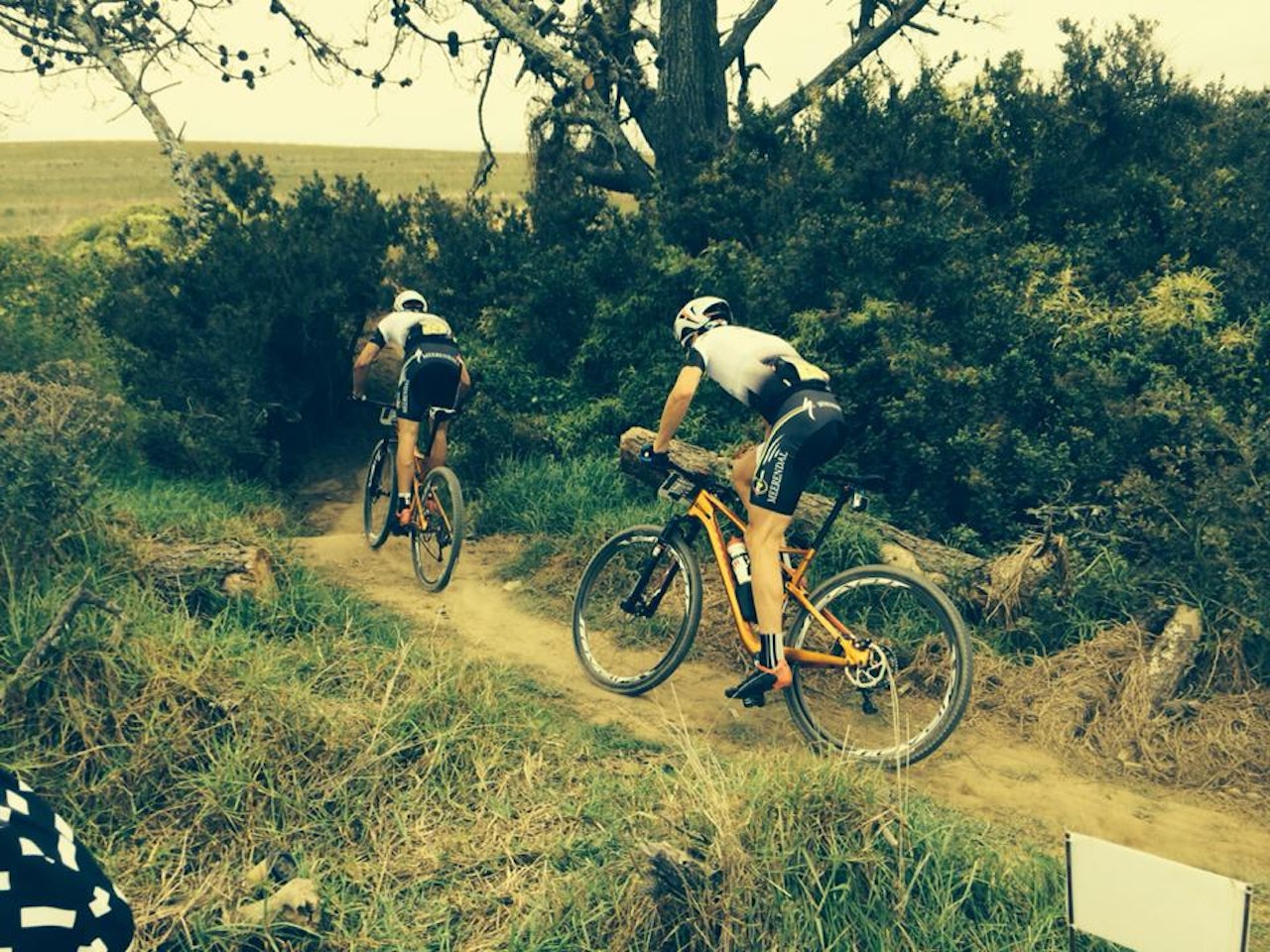 Frantisek Rabon og Christoph Sauser jager på underveis i Cape Epic (foto: Geir Ole Reiakvam) Frantisek Rabon og Christoph Sauser jager på underveis i Cape Epic (foto: Geir Ole Reiakvam)