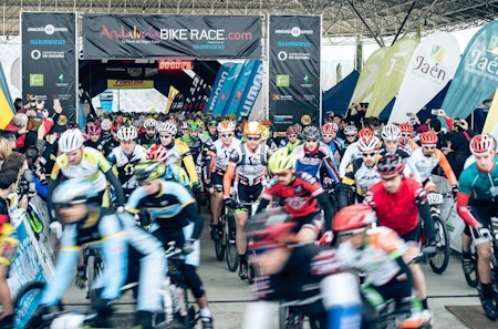 I GANG: Søndag gikk første etappe i Andalucia Bike Race 2015. Foto: Arrangøren