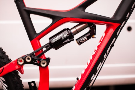 FINE LINJER: Specializeds nye Enduro md store hjul er elegant og kompakt. FINE LINJER: Specializeds nye Enduro md store hjul er elegant og kompakt.