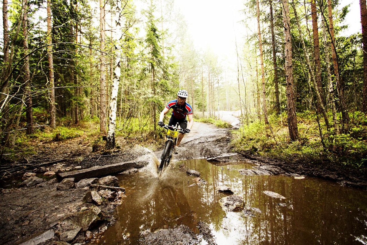 Kom i modus:Sesongen er allerede i full gang, og vi heller bensin på bålet med bildeslideshow fra Terrengsykkelrittet. Kom i modus:Sesongen er allerede i full gang, og vi heller bensin på bålet med bildeslideshow fra Terrengsykkelrittet.