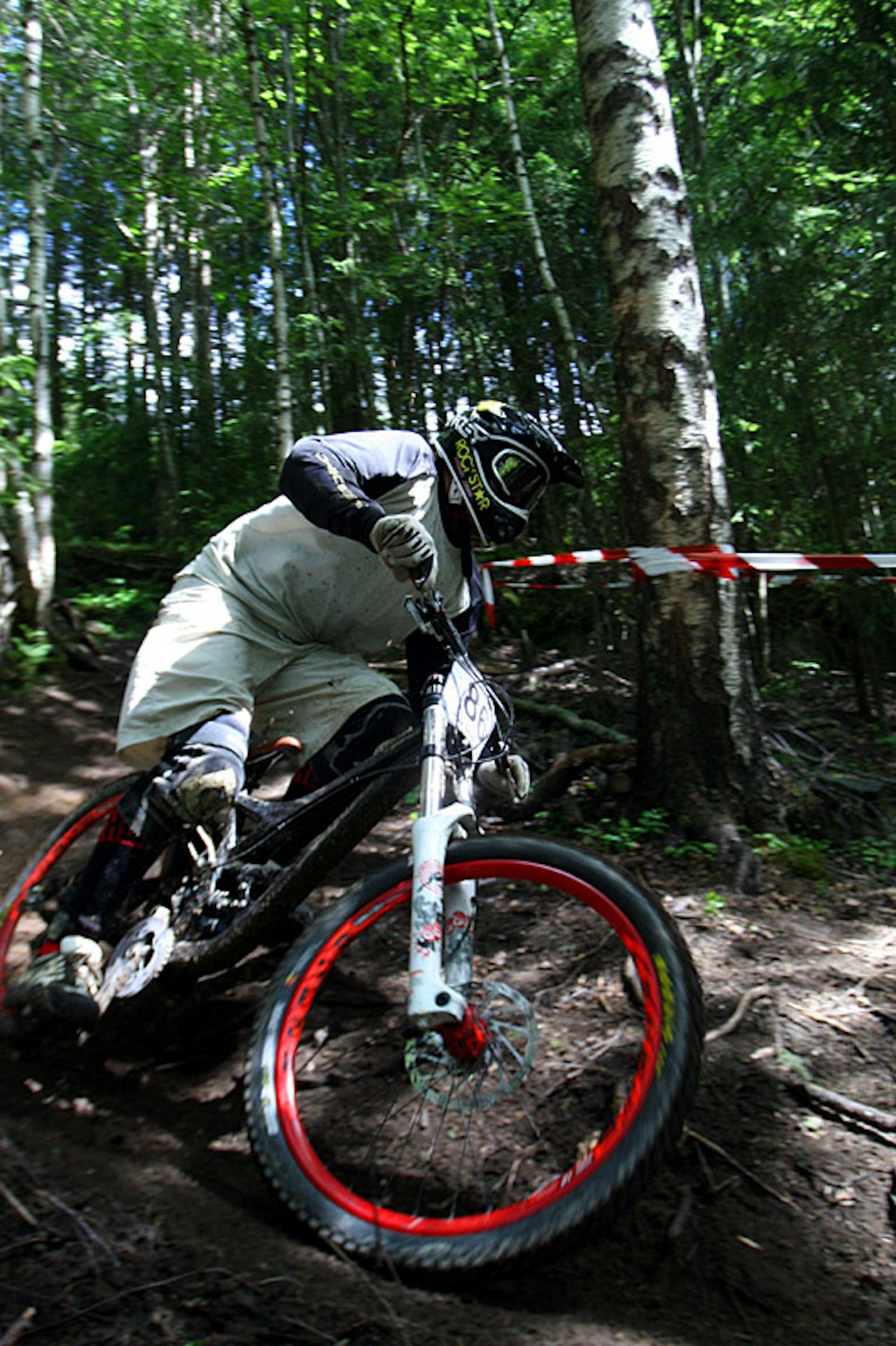 BEST I DRAMMEN: Trond Hansen har trappet ned som dirtproff, men satser hardt mot EM i Hafjell. Seieren i Drammen viser at han er på gang. Arkivfoto: Simen Berg - BEST I DRAMMEN: Trond Hansen har trappet ned som dirtproff, men satser hardt mot EM i Hafjell. Seieren i Drammen viser at han er på gang. Arkivfoto: Simen Berg -