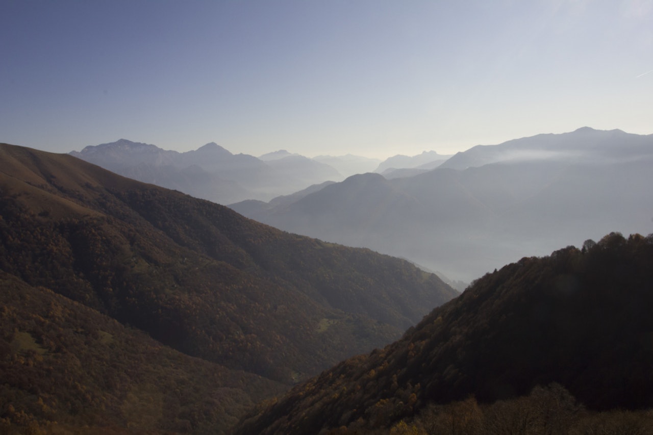 FJELL OG VIDDE: Endeløse fjell og blåner er en del av testlandskapet vårt. FJELL OG VIDDE: Endeløse fjell og blåner er en del av testlandskapet vårt.