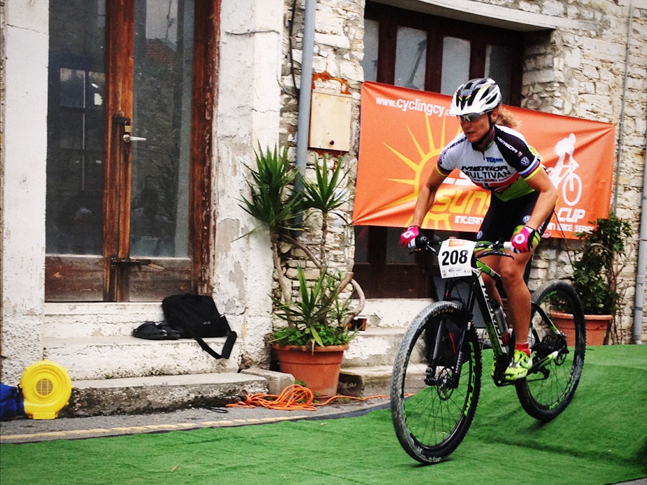 Uheldig: Gunn-Rita Dahle Flesjå var uheldig og veltet, men fikk likevel en fin 8.plass totalt. Uheldig: Gunn-Rita Dahle Flesjå var uheldig og veltet, men fikk likevel en fin 8.plass totalt.