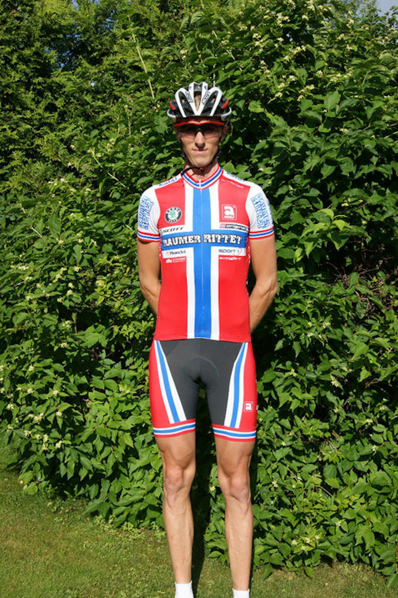 NORGESMESTEREN SIER FRA: Ole Christian Fagerli fra Raumerrytter reagerer på det han mener er overdrevent utstyrsfokus i de aldersbestemte klassene.Foto: fagerlimtb.com NORGESMESTEREN SIER FRA: Ole Christian Fagerli fra Raumerrytter reagerer på det han mener er overdrevent utstyrsfokus i de aldersbestemte klassene.Foto: fagerlimtb.com