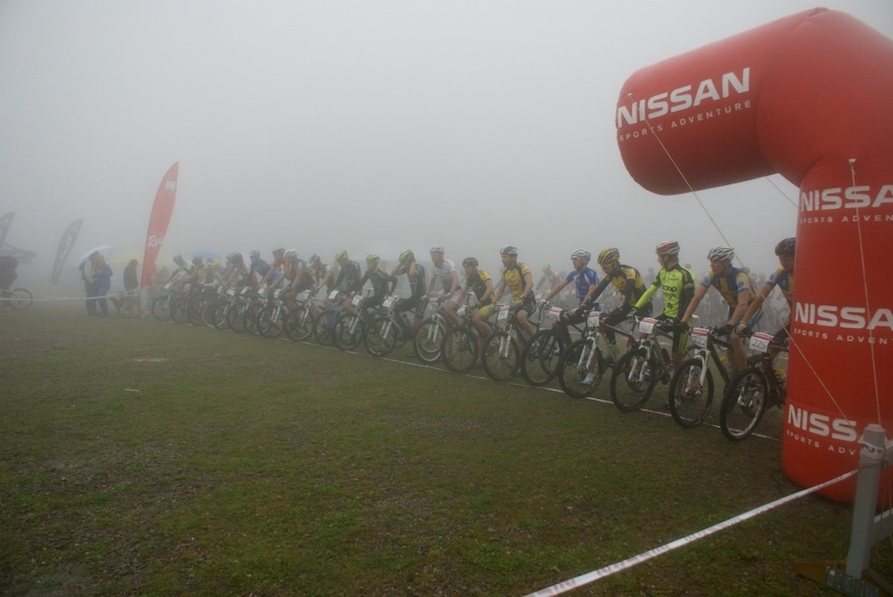 TÅKELAGT: Det siste rittet av årets Nissan Cup gikk i det tradisjonsrike Holmenkollen-anlegget. Like tradisjonsrikt er det at tåke sørger for å gi arrangement her oppe dårlig synlighet. Foto: Jon Gravdal TÅKELAGT: Det siste rittet av årets Nissan Cup gikk i det tradisjonsrike Holmenkollen-anlegget. Like tradisjonsrikt er det at tåke sørger for å gi arrangement her oppe dårlig synlighet. Foto: Jon Gravdal