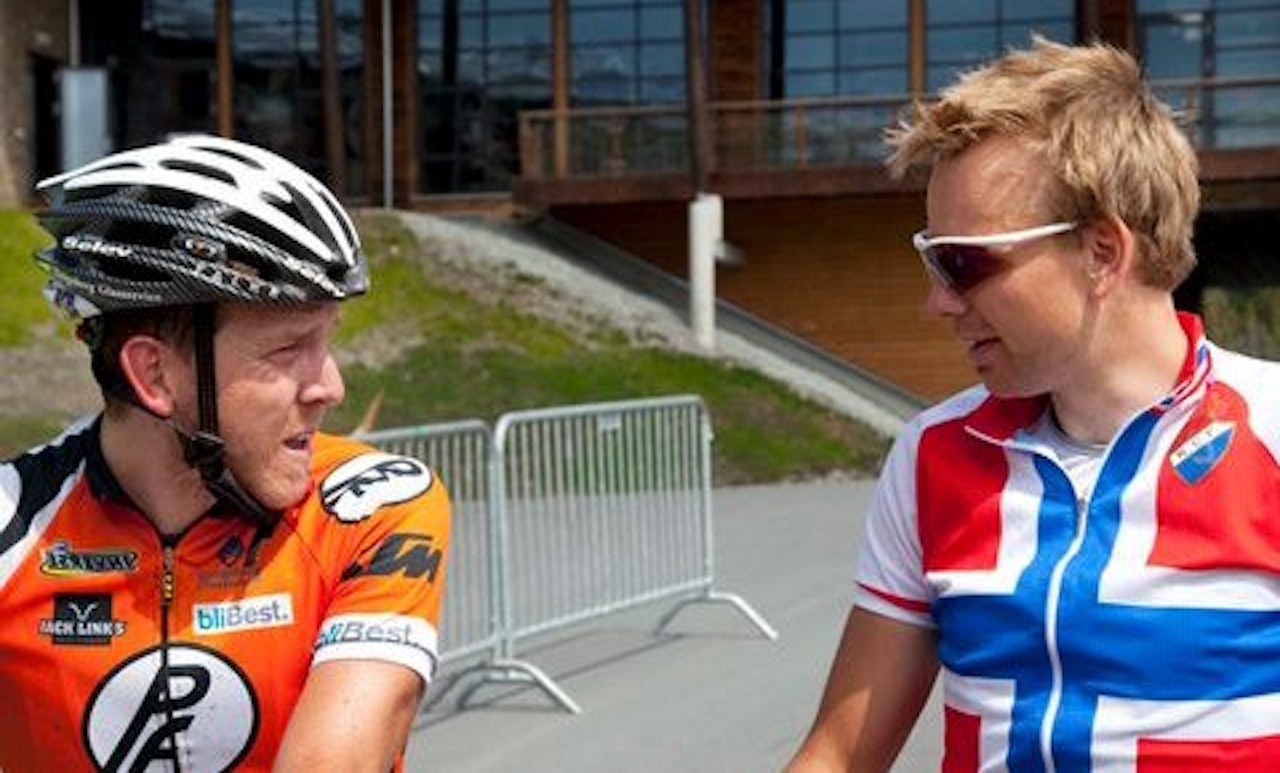 INGEN DUELL: Vanligvis er Lars Ragnar Manengen (t.h) og Greg Saw arge konkurrenter, men i Spania skal de sykle på lag. INGEN DUELL: Vanligvis er Lars Ragnar Manengen (t.h) og Greg Saw arge konkurrenter, men i Spania skal de sykle på lag.