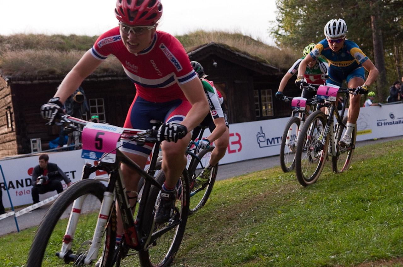 KANONSESONG: Ingrid Sofie Bøe Jacobsen fikk sitt internasjonale gjennombrudd i år. Neste år må hun ta steget opp rundbane da sprint ikke får egen verdenscup. Foto: Øyvind Aas