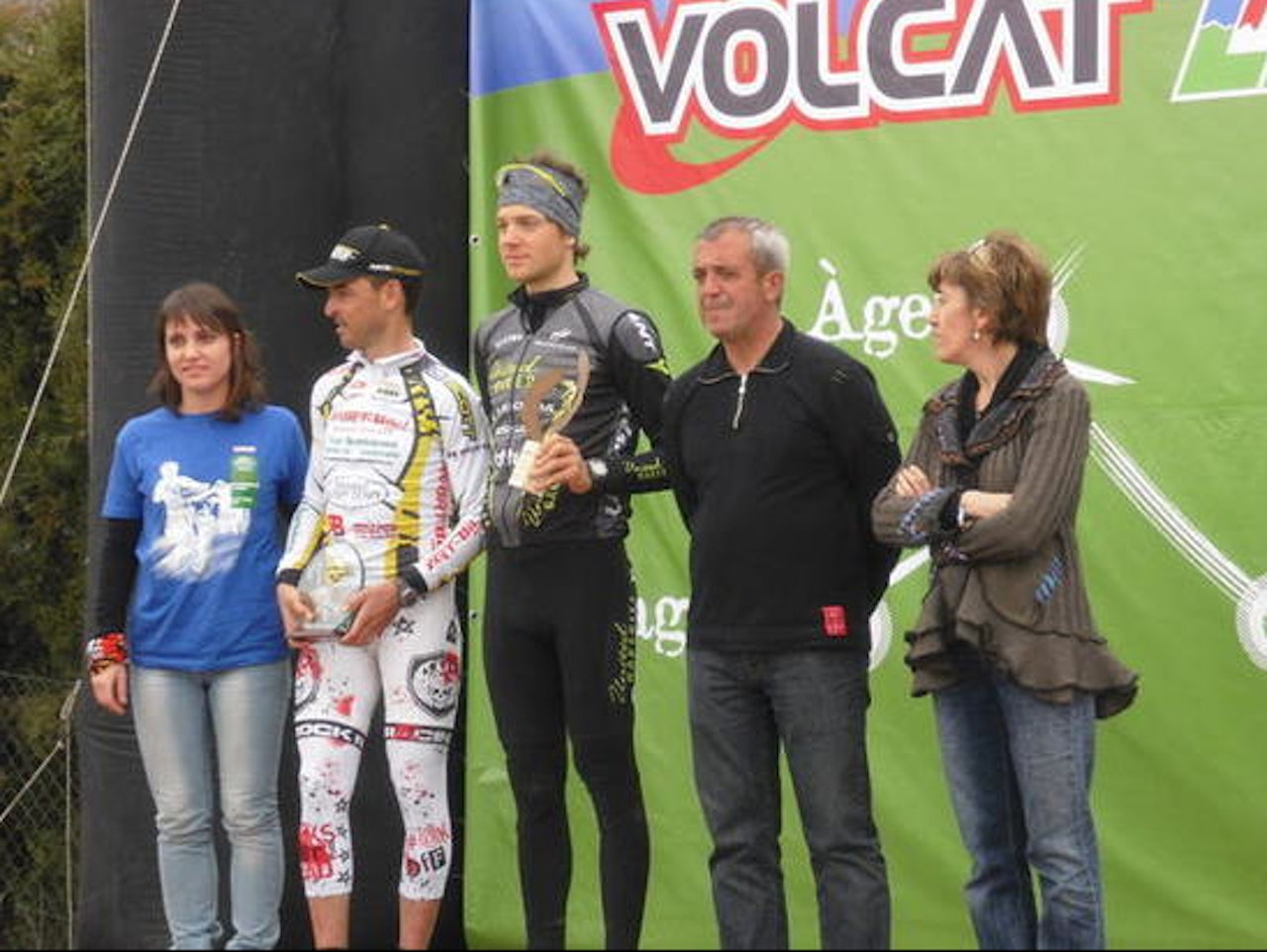 ETAPPESEIER: Anders Hovdenes tok seieren på den lange andreetappen i Volta E Catalunya i terrenget. Foran Rock Racings Francisco Mancebo. ETAPPESEIER: Anders Hovdenes tok seieren på den lange andreetappen i Volta E Catalunya i terrenget. Foran Rock Racings Francisco Mancebo.