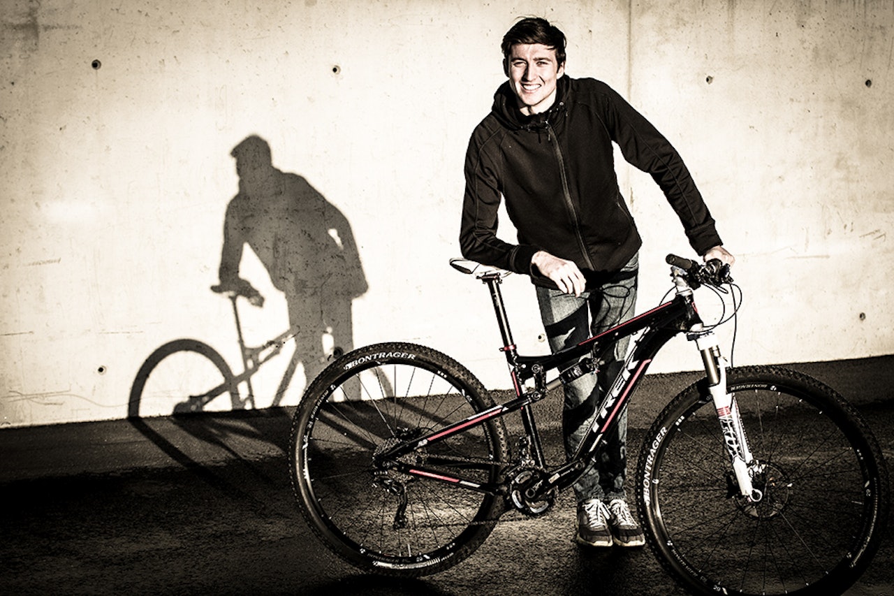 Nå med bakdemper: Sondre Kristiansen har luktet på fulldemper i flere sesonger, nå skal han endelig kjøre på det. (foto: Jo-Inge Mandt) Nå med bakdemper: Sondre Kristiansen har luktet på fulldemper i flere sesonger, nå skal han endelig kjøre på det. (foto: Jo-Inge Mandt)