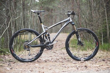 KVIKKAS: Lapierre X-Control 510 er som en rittsykkel med litt ekstra muskler. Sykkelen kommer levert med andre dekk enn avbildet. KVIKKAS: Lapierre X-Control 510 er som en rittsykkel med litt ekstra muskler. Sykkelen kommer levert med andre dekk enn avbildet.