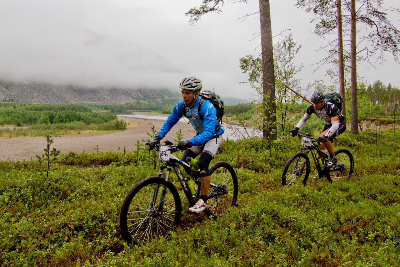 LANGT HJEM: Daniel Strand og makker Håvard Hansen i fint driv i Sorrisniva. Foto: Hermod Finnjord LANGT HJEM: Daniel Strand og makker Håvard Hansen i fint driv i Sorrisniva. Foto: Hermod Finnjord