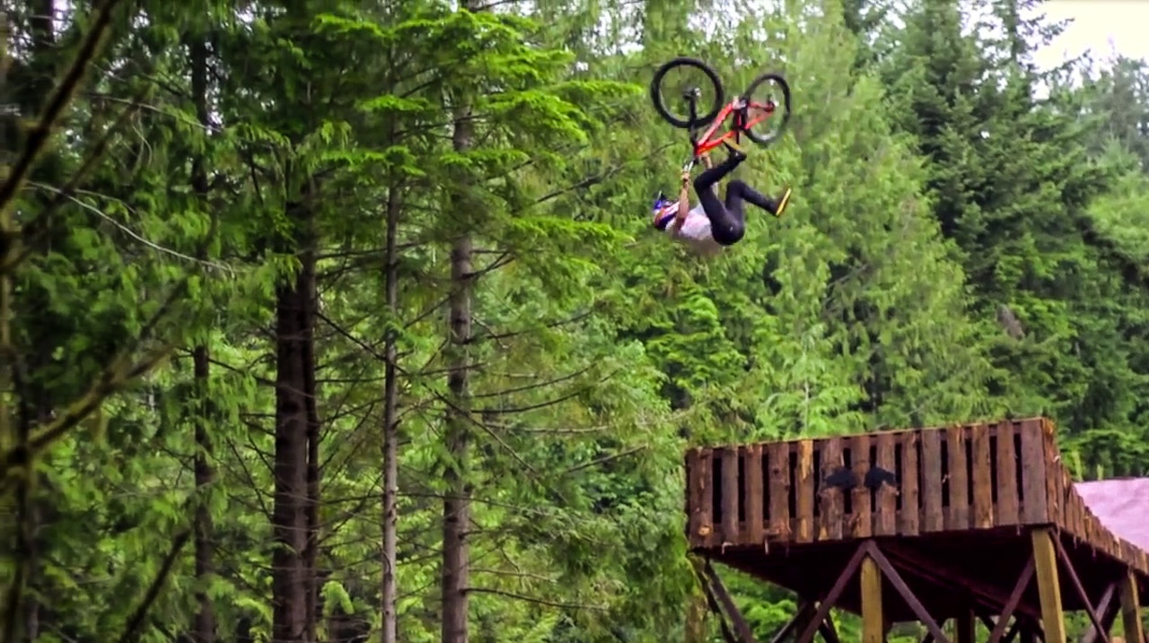 OMNIVOR: Det er visst ingen sykkeldisiplin den unge Semenuk ikke behersker. brandon semenuk