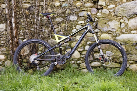 GODT STYKKE ARBEID: Som testens dyreste sykkel hadde vi forventninger. Specialized SJ FSR Evo Expert leverer også varene. Mangel på senkbar gaffel er eneste ankepunkt. GODT STYKKE ARBEID: Som testens dyreste sykkel hadde vi forventninger. Specialized SJ FSR Evo Expert leverer også varene. Mangel på senkbar gaffel er eneste ankepunkt.