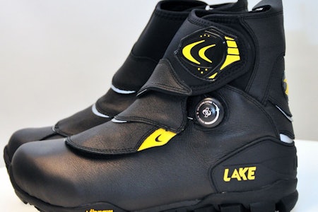 KRAFTIG SKODD: Lakes MXZ 302 er en kraftig vintersko. KRAFTIG SKODD: Lakes MXZ 302 er en kraftig vintersko.