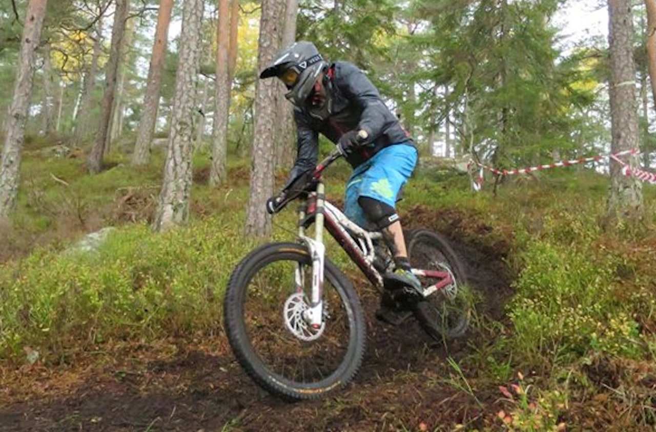 KNALLFINE LØYPER: Lokale ildsjeler har jobbet knallhardt med løypene og anlegget i Kjerringa skisenter. Nå er det duket for fest. Foto: Kjerringa DH KNALLFINE LØYPER: Lokale ildsjeler har jobbet knallhardt med løypene og anlegget i Kjerringa skisenter. Nå er det duket for fest. Foto: Kjerringa DH