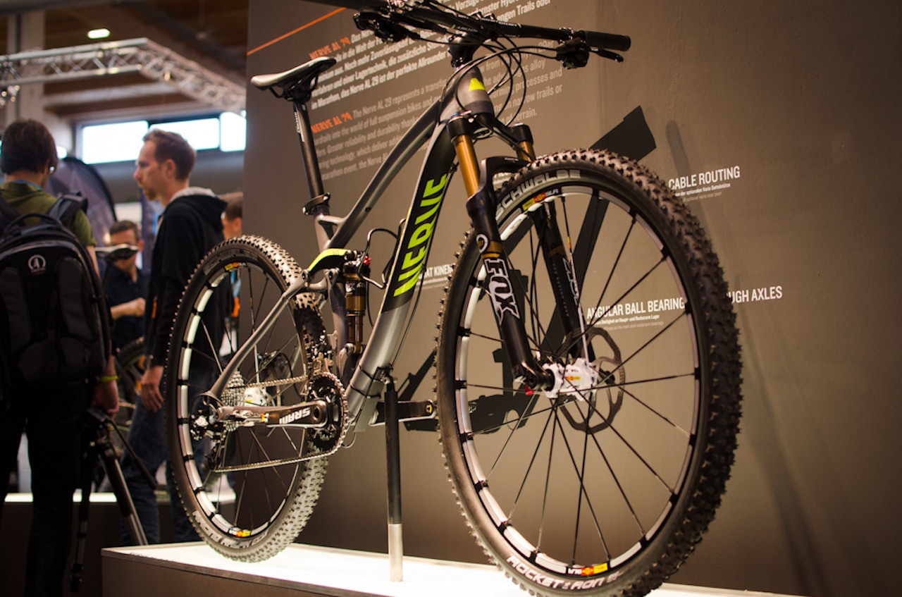 STORE HJUL: Canyon var sent på banen med 29ere. I 2013 møter vi blant annet Canyon Nerve 29 AL. En stisykkel i aluminium er snarere unntaket enn regelen. STORE HJUL: Canyon var sent på banen med 29ere. I 2013 møter vi blant annet Canyon Nerve 29 AL. En stisykkel i aluminium er snarere unntaket enn regelen.