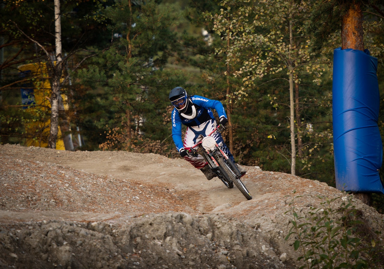 BYNÆR UTFOR: I Aron kan man sykle utfor i tilrettelagte løyper og med heisassistanse - rett utenfor Drammen sentrum.  BYNÆR UTFOR: I Aron kan man sykle utfor i tilrettelagte løyper og med heisassistanse - rett utenfor Drammen sentrum.