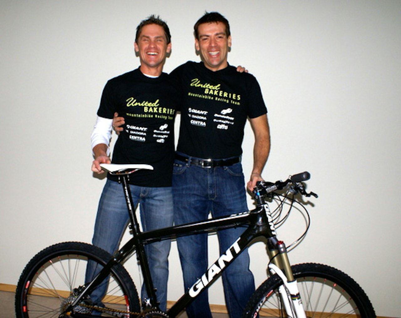 De neste tre årene blir Team United Bakeries synlig i norsk terrengsykling. De neste tre årene blir Team United Bakeries synlig i norsk terrengsykling.