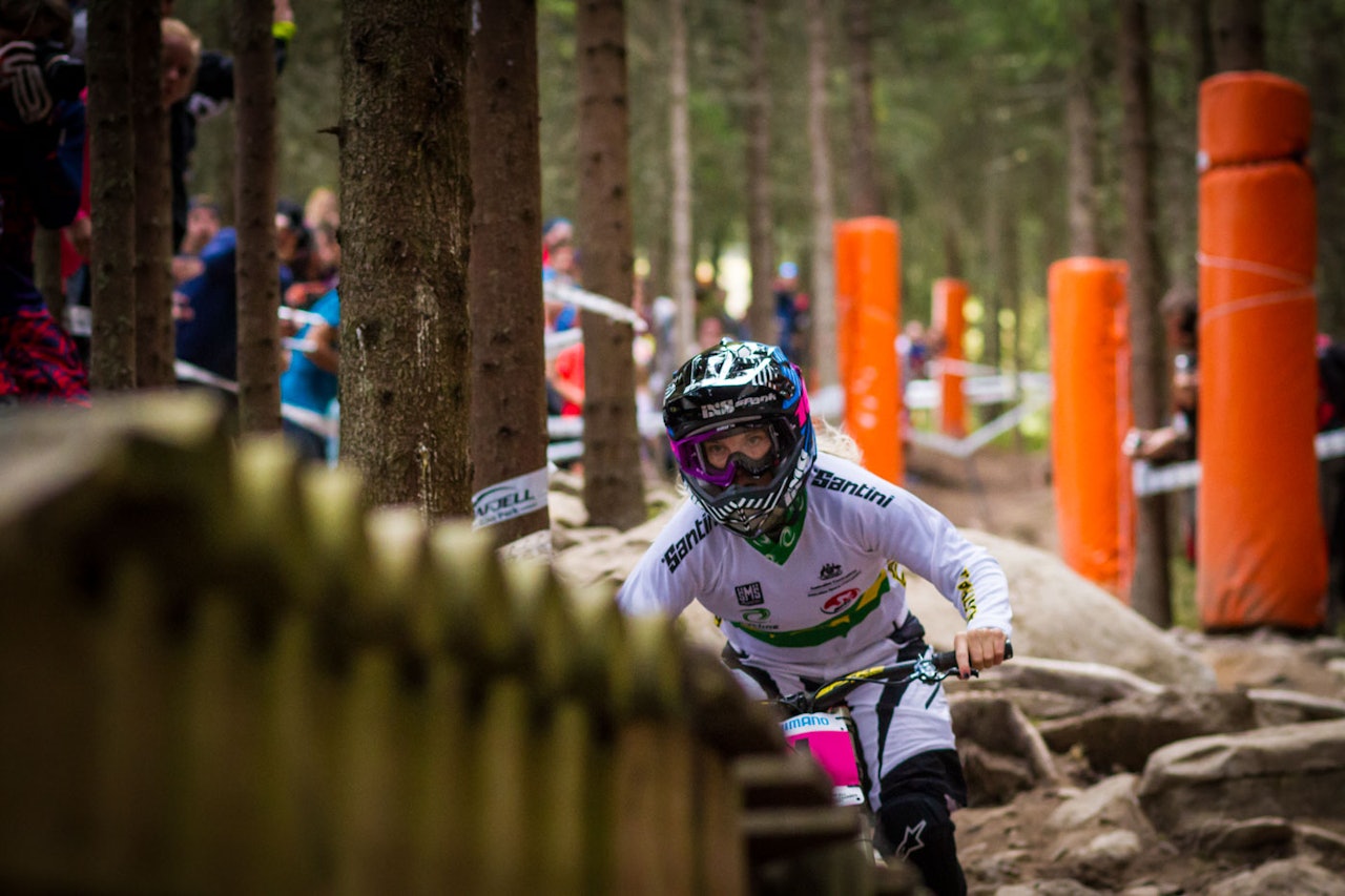 OLYMPISK SKOG: Tracey Hannah fra Australia hadde startnummer fire og ble nummer fire. Her ved avslutningen av Olympic Forests. (foto: Snorre Veggan) OLYMPISK SKOG: Tracey Hannah fra Australia hadde startnummer fire og ble nummer fire. Her ved avslutningen av Olympic Forests. (foto: Snorre Veggan)