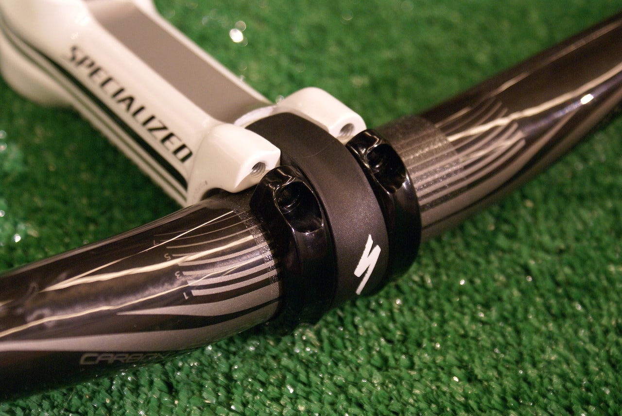 DET STEMMER DET JA: Specializeds nyeste stem har en liten klemmeplate for å forenkle montering. DET STEMMER DET JA: Specializeds nyeste stem har en liten klemmeplate for å forenkle montering.