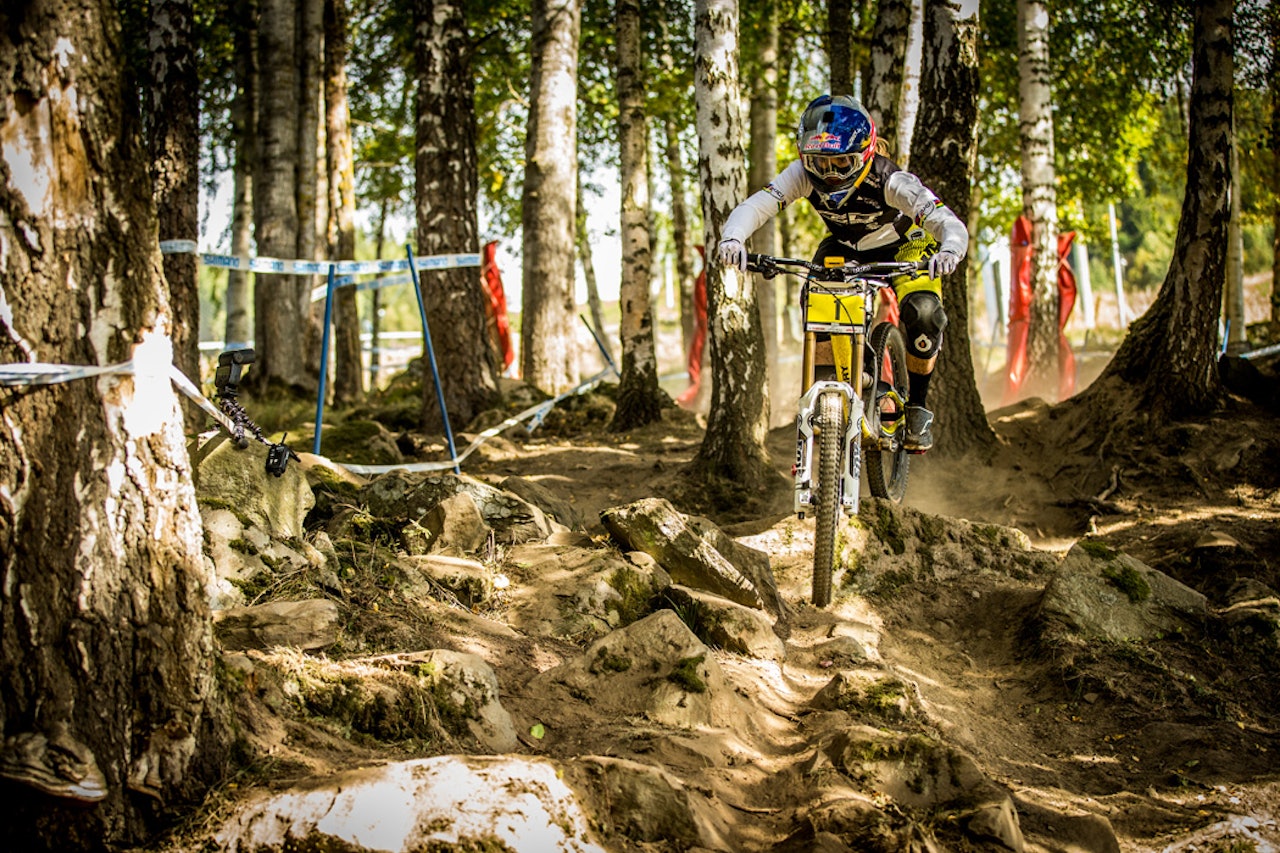 FAVORITT IGJEN: Rachel Atherton er favoritt til å vinne VM-gull igjen. Kan hun vinne sin tredje internasjonale konkurranse i Hafjell på rad? Foto: Sven Martin. FAVORITT IGJEN: Rachel Atherton er favoritt til å vinne VM-gull igjen. Kan hun vinne sin tredje internasjonale konkurranse i Hafjell på rad? Foto: Sven Martin.