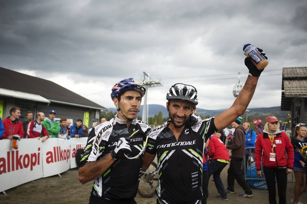 GLADE GUTTER: Marco Fontana og Manuel Fumic er to glade gutter i rundbanesirkuset. GLADE GUTTER: Marco Fontana og Manuel Fumic er to glade gutter i rundbanesirkuset.