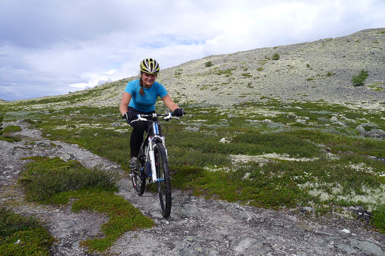 AKTIV SYKLIST: Karianne Haga er ivrig terrengsyklist, både i ritt, på sti og i fjellet. AKTIV SYKLIST: Karianne Haga er ivrig terrengsyklist, både i ritt, på sti og i fjellet.