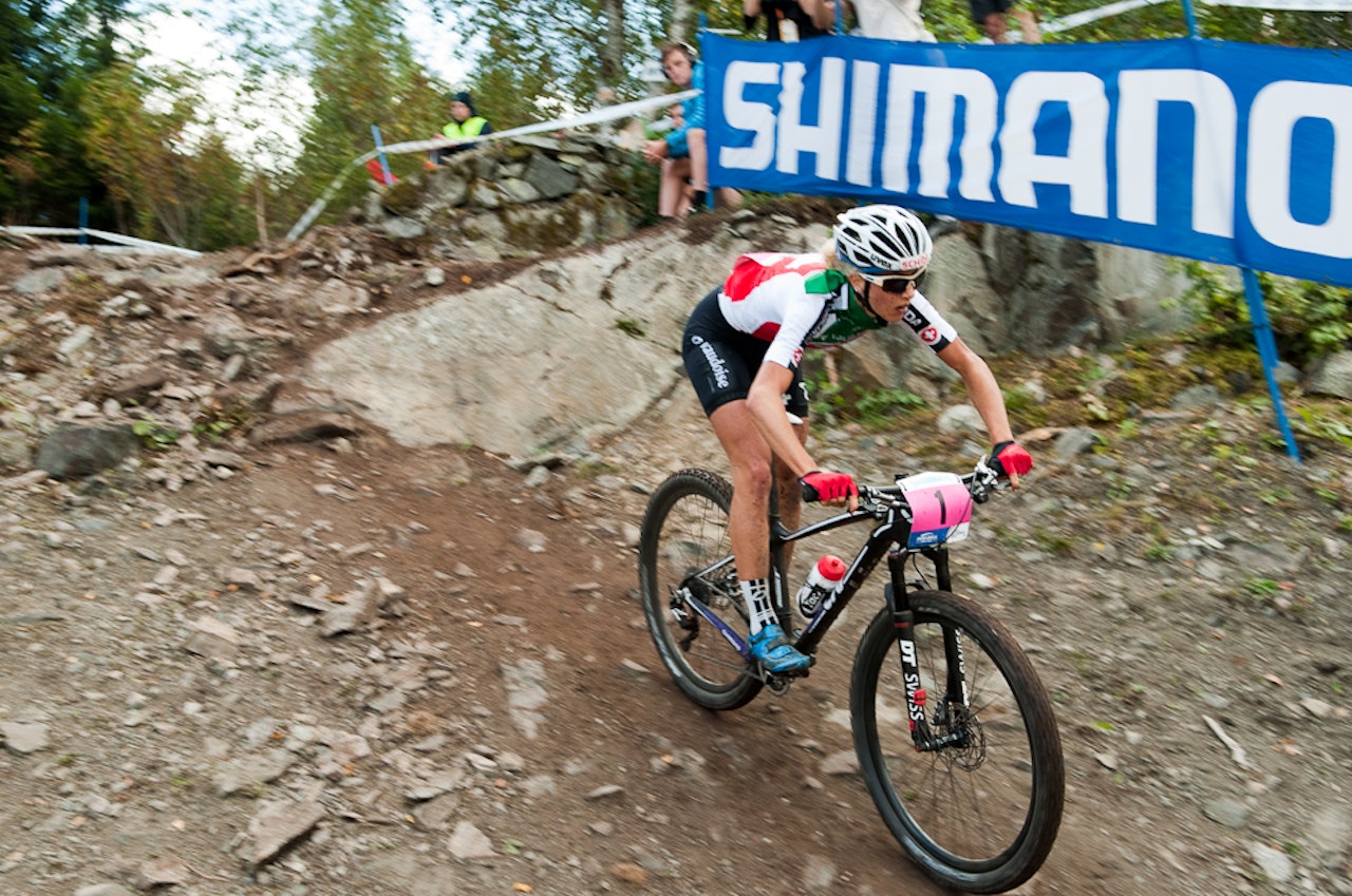 OVERLEGEN: Jolanda Neff viste alle ryggen i VM-rittet i Hafjell. Nedover var hun i en klasse for seg og oppover er hun en av de aller beste. Foto :Øyvind Aas OVERLEGEN: Jolanda Neff viste alle ryggen i VM-rittet i Hafjell. Nedover var hun i en klasse for seg og oppover er hun en av de aller beste. Foto :Øyvind Aas