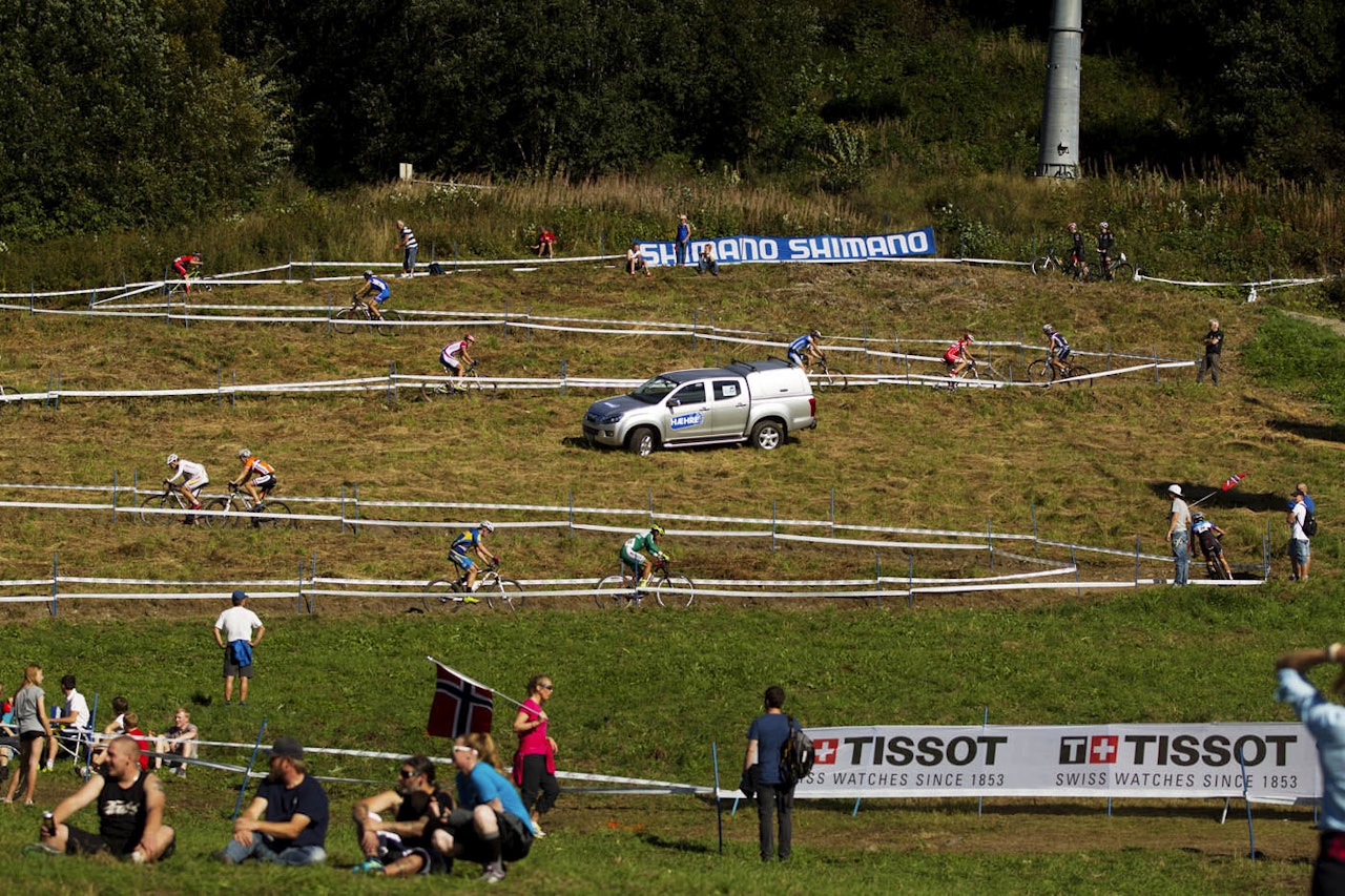 FRAM OG TILBAKE: De seige serpentinsvingene har fått en ny, teknisk nedfart. FRAM OG TILBAKE: De seige serpentinsvingene har fått en ny, teknisk nedfart.