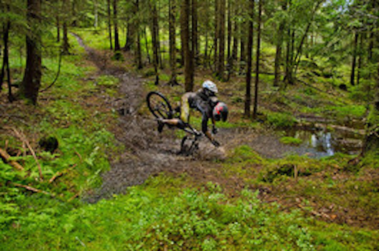 DRAMA: Det sto ikke på vanskegrad eller kvalitet på stiene som ble sykla i helga. Foto: Simen Nordskog. DRAMA: Det sto ikke på vanskegrad eller kvalitet på stiene som ble sykla i helga. Foto: Simen Nordskog.