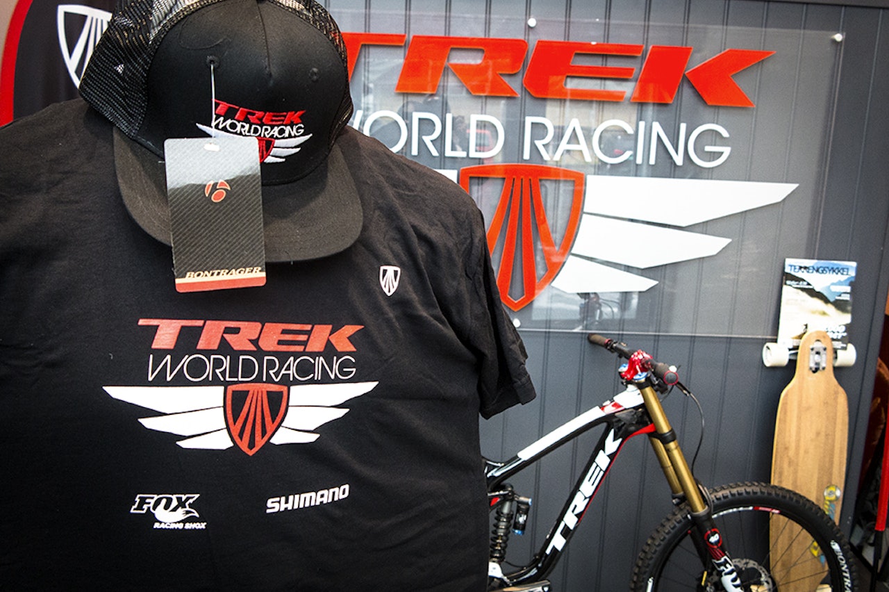 STÆSJ: Vinn Trek-greier. STÆSJ: Vinn Trek-greier.