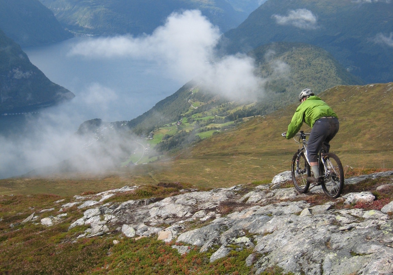 ATLANTERHAVSFARER:  Britiske John på veg ned fra Mefjellet (1100 moh) ATLANTERHAVSFARER:  Britiske John på veg ned fra Mefjellet (1100 moh)