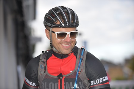 BLODSMAK? - Bare digg. Øyvind Horgen kjører for Blodsmak sportsklubb, som har sitt utspring i forumet på terrengsykkel.no. Foto: Kent Murdoch birken birkebeinerrittet
